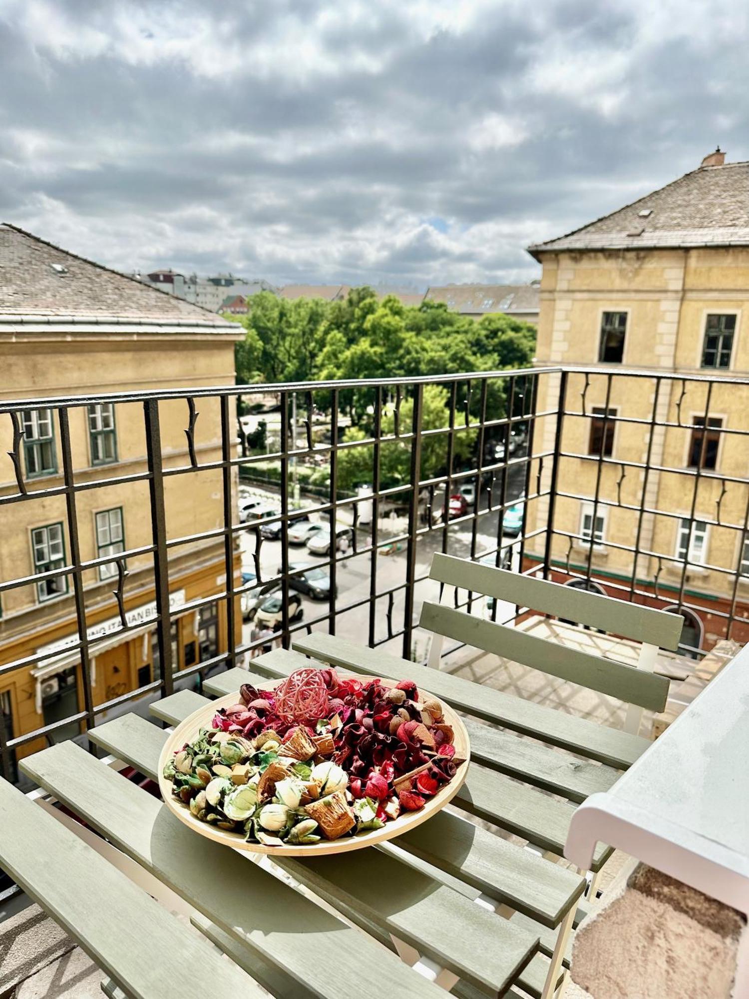 Apartment Brand New Dobhouse#2bdr#2bthr Budapest